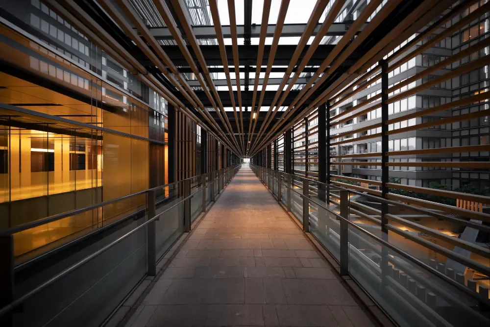 ผนังเมทัลชีทแบบโปร่ง