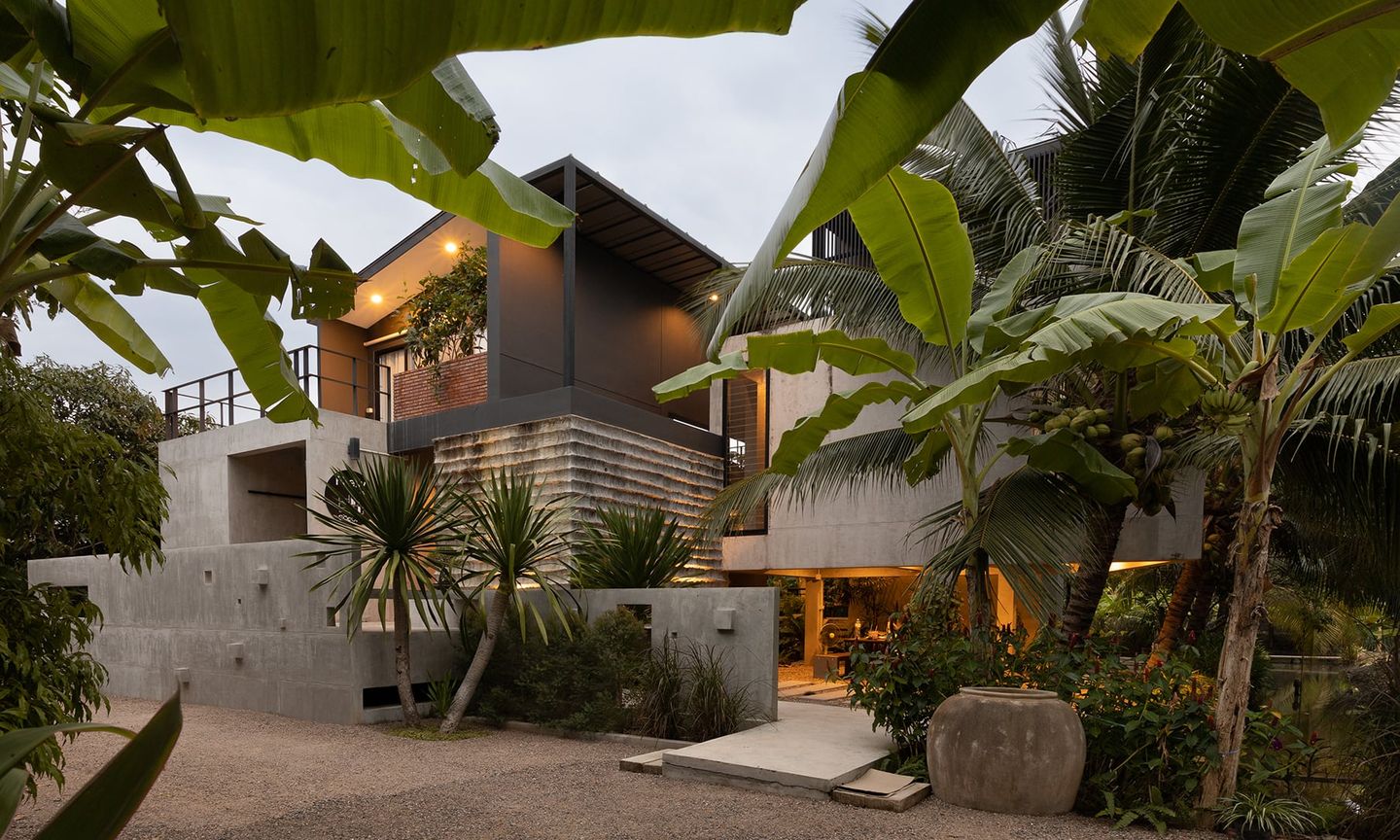 บ้านหิ่งห้อย / Firefly House