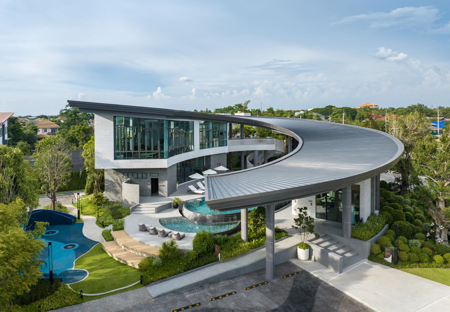 Clabhouse Bangkok Boulevard 